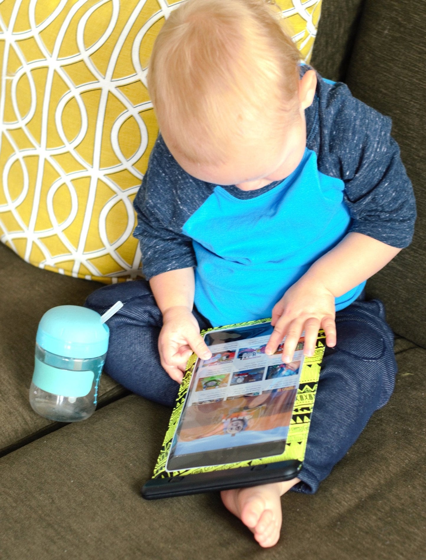 SwimCell Waterproof Tablet Case - Small (up to 15 x 21cm)